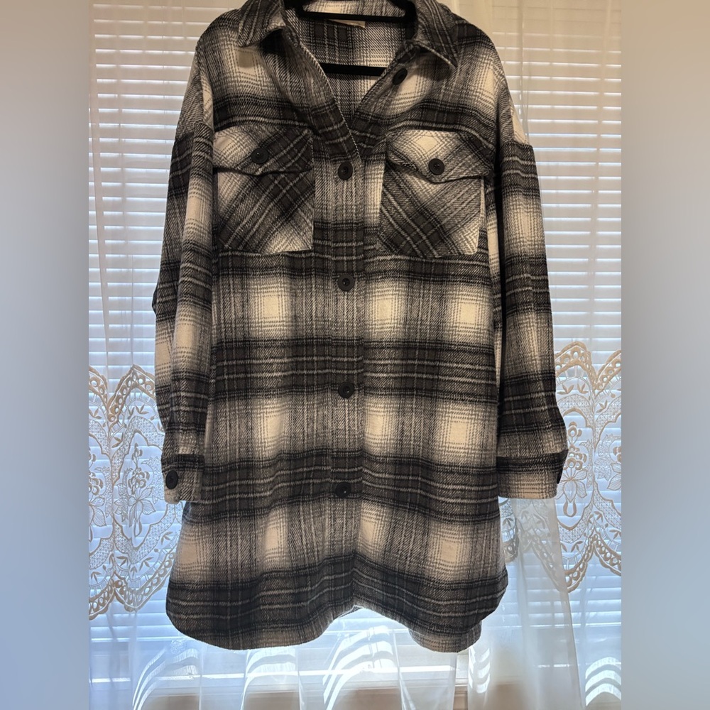 Eesome Monochrome Plaid Shacket
